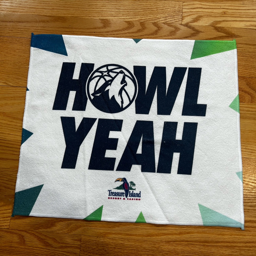 Minnesota Timberwolves Howl Yeah rally Towel
